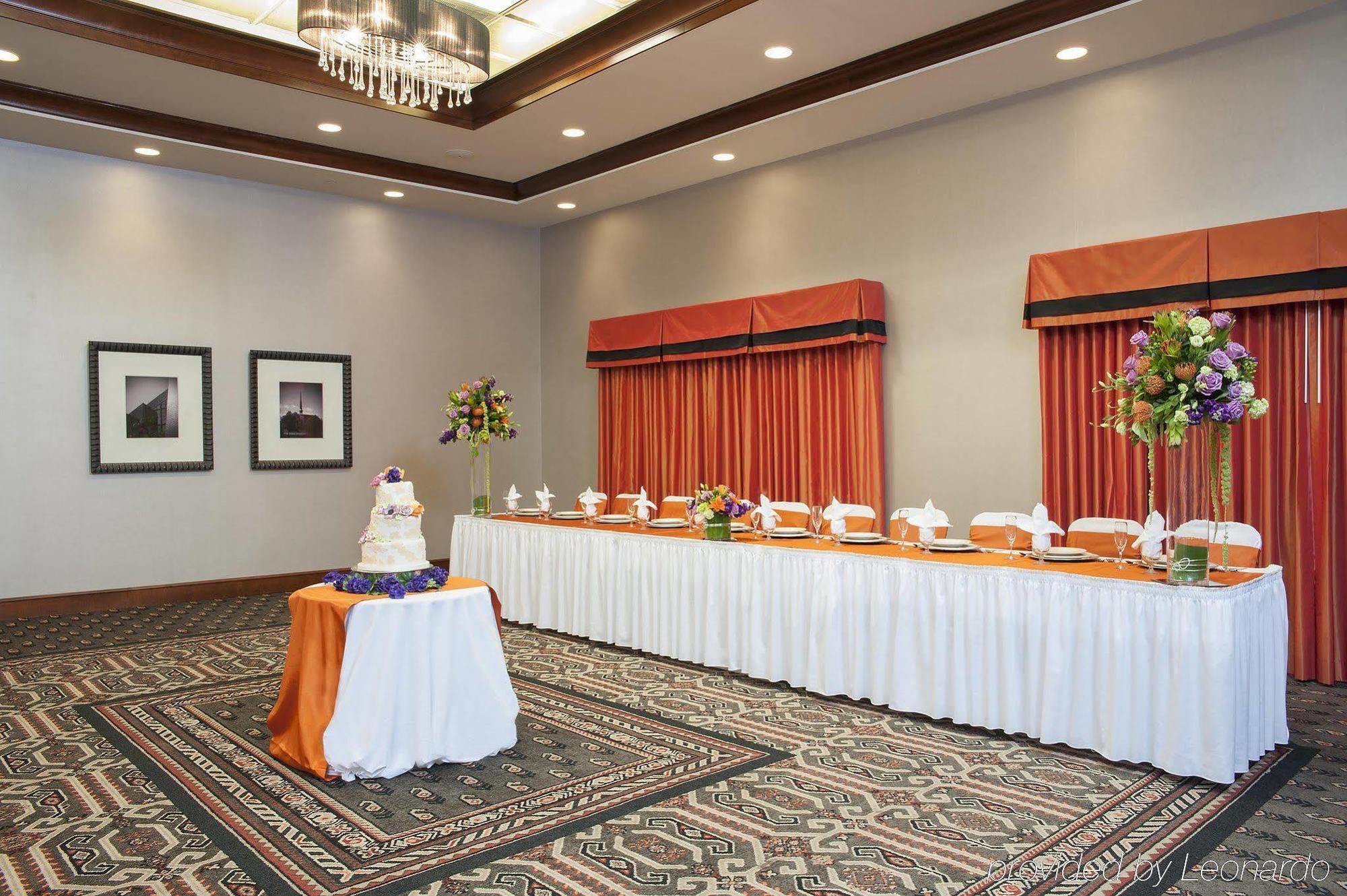 Hilton Garden Columbus 3*